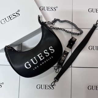 กระเป๋าสะพายข้าง GUESS เท่ๆเก๋ๆหรู