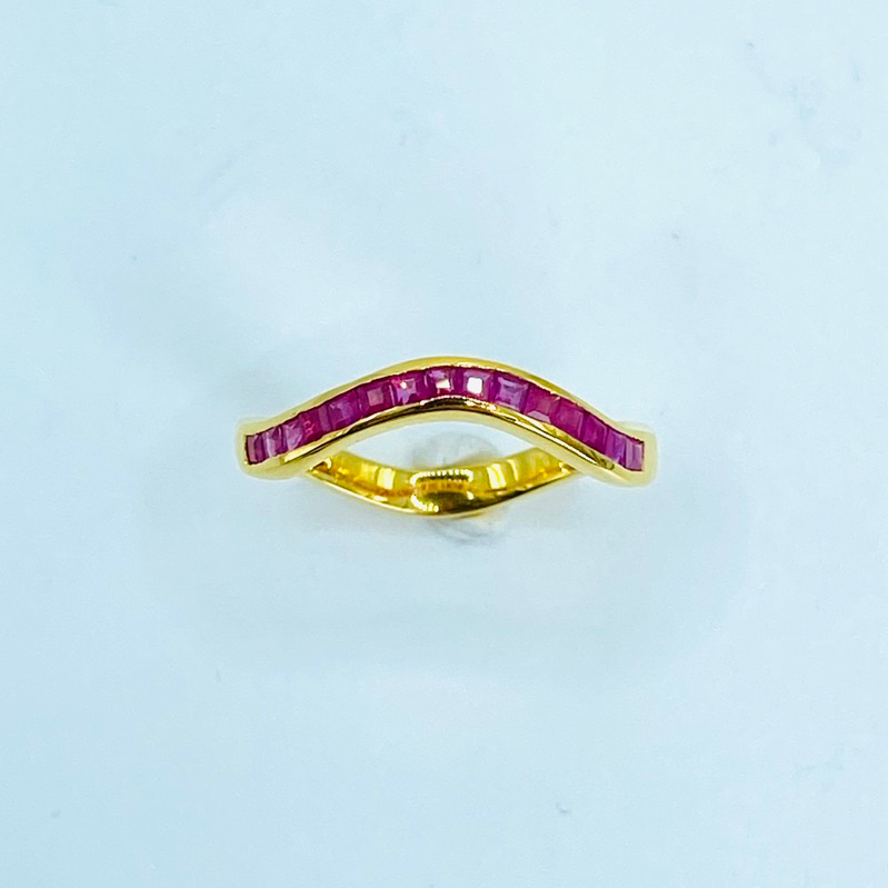 แหวนทอง size 53; แหวนทอง แถวพลอยทับทิมพม่าสี่เหลี่ยม หน้าคลื่น A22588