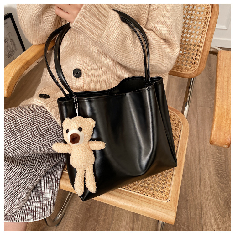 กระเป๋าหนัง กระเป๋าสะพาย ระเป๋ามินิมอล shoulder bag