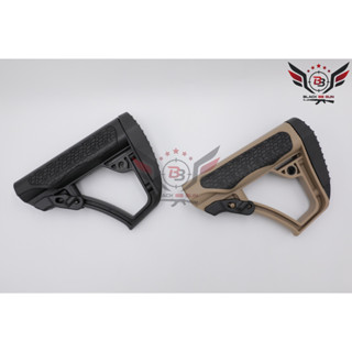 พานท้าย ยี่ห้อ Daniel Defense (Collapsible Buttstock)  ● คุณสมบัติ : 1. สำหรับใช้กับแกนพานท้ายยืดหด 2. มีรูสำหรับติดหูกว