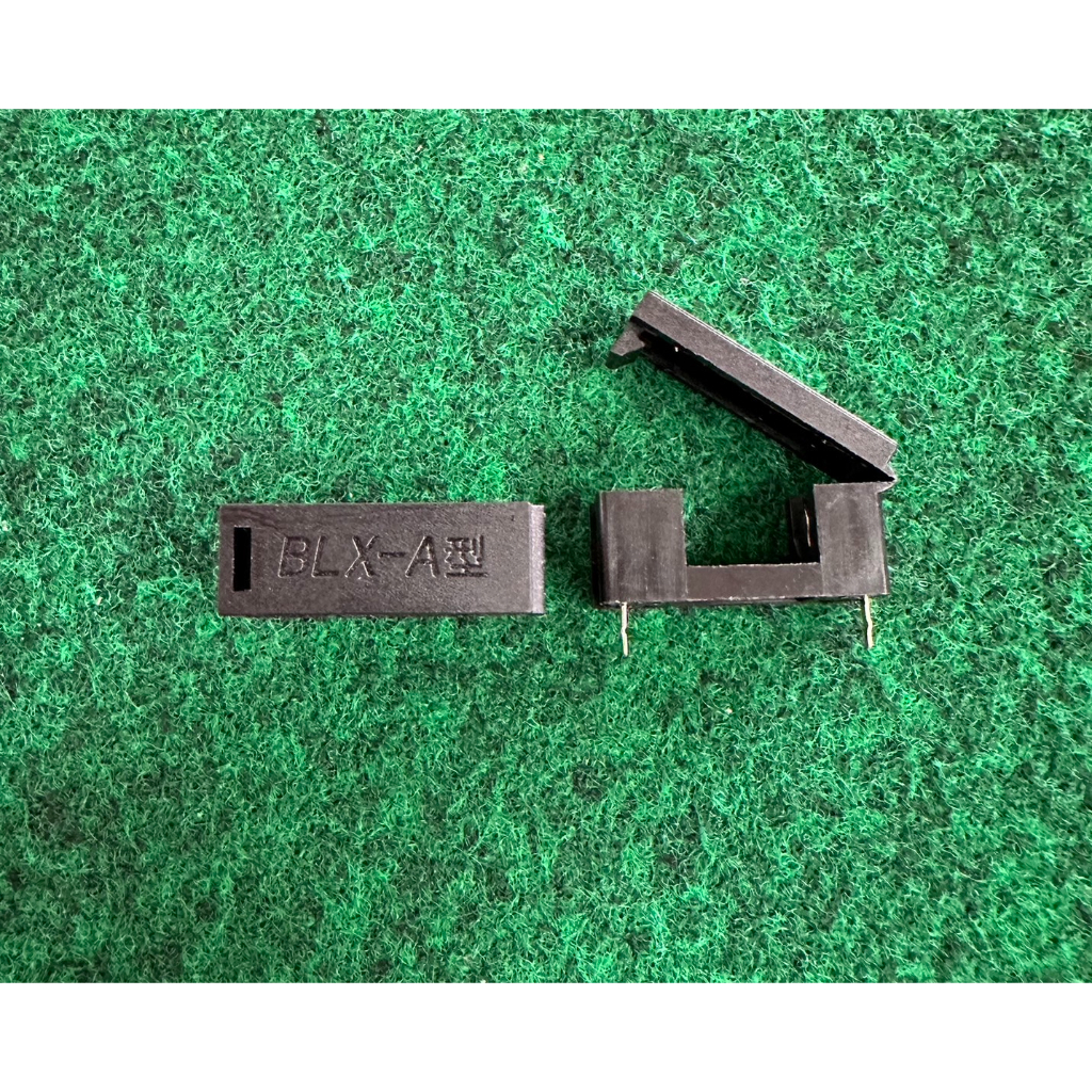 กล่องฟิวส์พร้อมฝาครอบ , ขั้วถ่าน 9V หัว DC 2.1x5.5 mm , ขั้วถ่าน 9V , สาย BNC เป็นคลิปปากจระเข้ , จำนวน 1 อัน