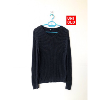 เสื้อ Uniqlo สเวตเตอร์ คอกลม ไหมพรม ลายใหญ่ มือสอง สภาพใหม่ ดูดี