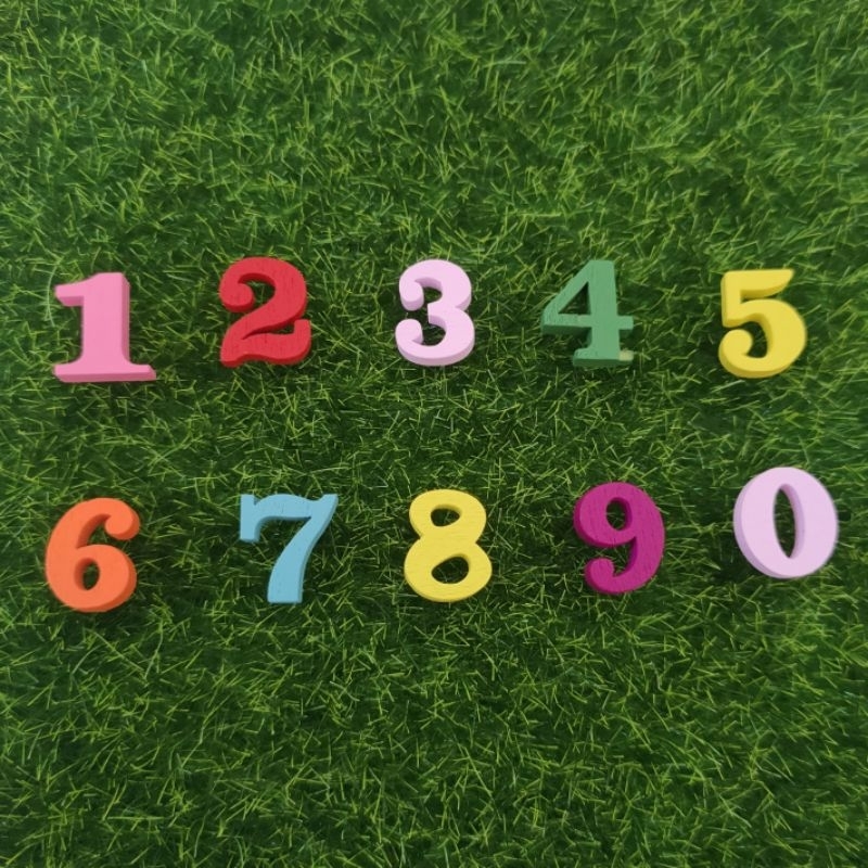 ตัวเลขไม้ 0-9 คละสี ขนาดเล็ก 1ซม.
