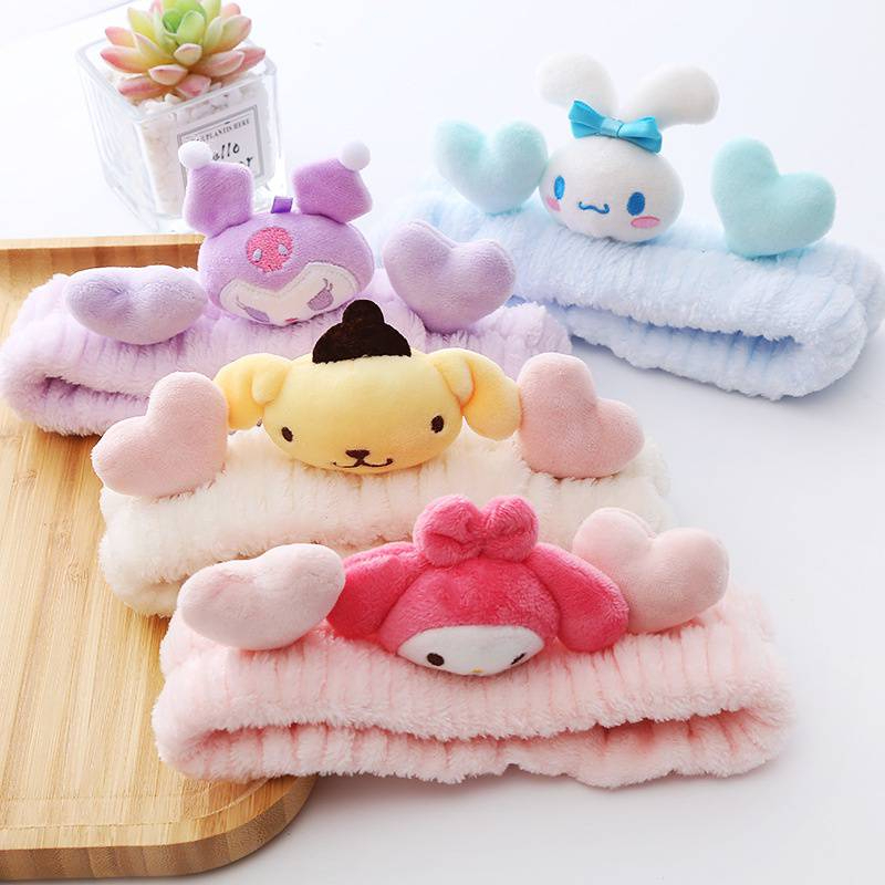 DFP-ที่คาดผม ที่คาดผมผ้าซานนิโอ้ประดับหัวใจน่ารัก พร้อมส่ง