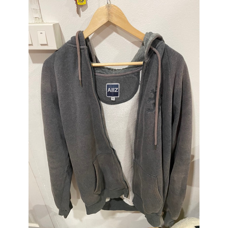 เสื้อAllZ ไซส์ 2XL กันแดดกันหนาว แต่ซิบต้องเอาไปใส่เอง 100 บาทครับ