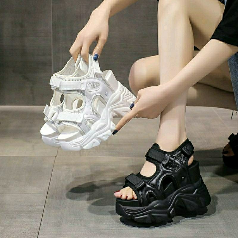 𝐏𝐫𝐞-𝐨𝐫𝐝𝐞𝐫 (พร้อมส่ง ขาว 36=1)พรีออเดอร์รองเท้าแตะส้นสูงรัดข้อสายคาด 2 สาย ส้นสูง 10.5 cm (B30)