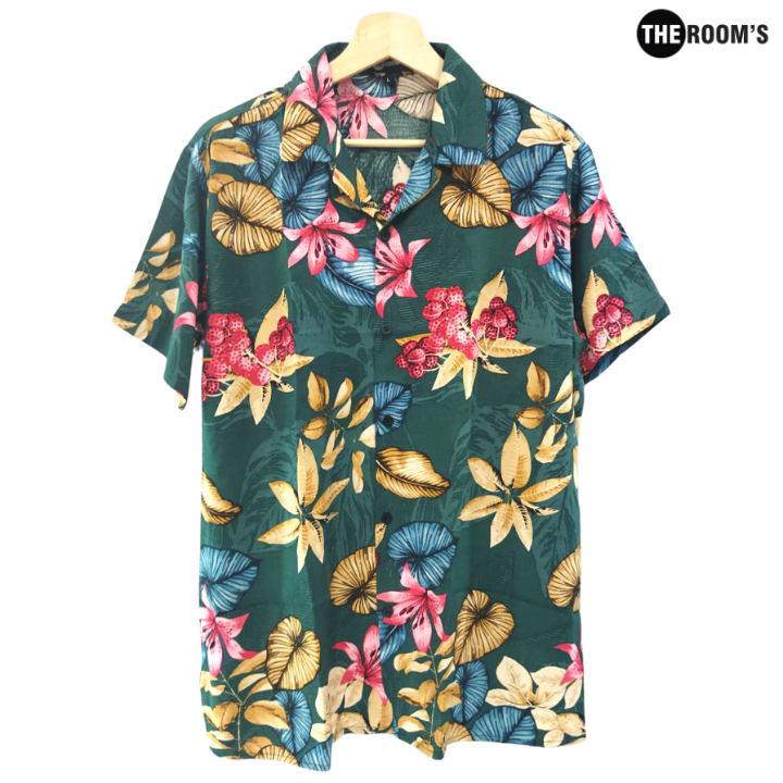 เสื้อฮาวาย Hawaii เดอะรูม ผ้าสปัน สีพื้นเขียวเข้ม ลายใบเหลืองดอกชมพู