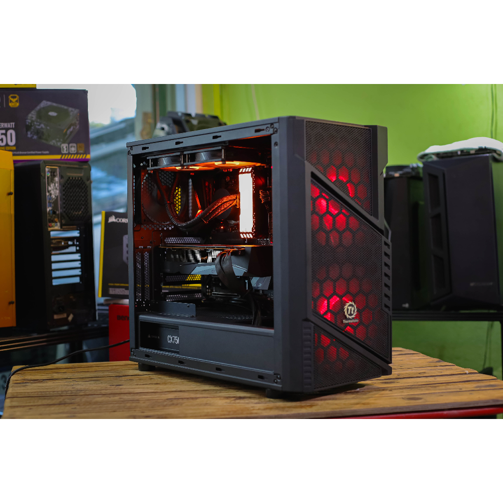 คอมเล่นเกมส์ AMD Ryzen 5800X พร้อมการ์ดจอ RX6800XT ตัวแรง