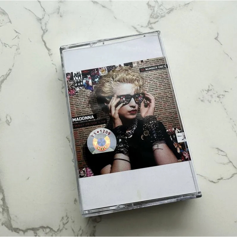 เทปคาสเซ็ท เพลงภาษาอังกฤษ Madonna เลือก 15 เพลง แบรนด์ใหม่ยังไม่ได้รื้อ แนบหนังสือเนื้อเพลง