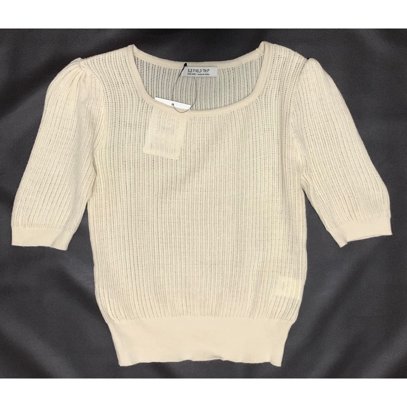 3.3Field Trip - Punching net Square Neck Knit Top เสื้อถักตาข่ายคอเหลี่ยม