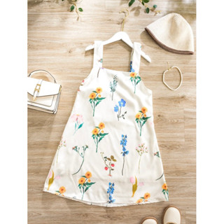 Kuri Minidress เดรสผูกหลัง ลายดอกไม้🌼🌸