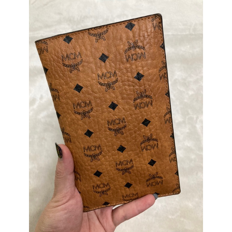 ❌ขายแล้ว❌ MCM passport ซื้อมาเก็บ ไม่ผ่านการใช้งาน แท้ 💯💯💯