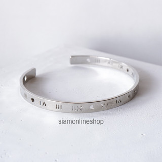 CUFF กำไลข้อมือเงิน แกะสลักเลขโรมัน 12ราศี ขนาดฟรีไซส์ by siamonlineshop