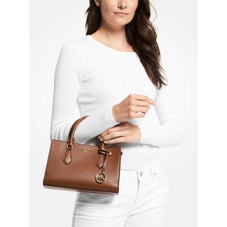 NEW MICHAEL KORS BAGS มี 2สีค่ะ น้ำตาล /สีดำ 

สายยาวถอดได้ ถือได้ ดูสง่า