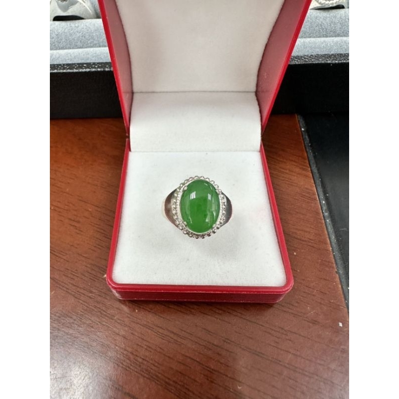 ✅️ รหัส KTJ0302 หยกแท้ (Natural Jadeite) แท้จากพม่า คุณภาพดี สีเขียวสวยงาม เนื้อสวยใส