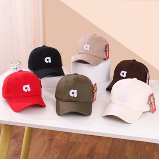 [พร้อมส่ง] หมวกเด็ก 2ปี-8ปี รอบหัว:52-54 cm. หมวกแก๊ป (Cap) ปักฟอนต์อักษร a