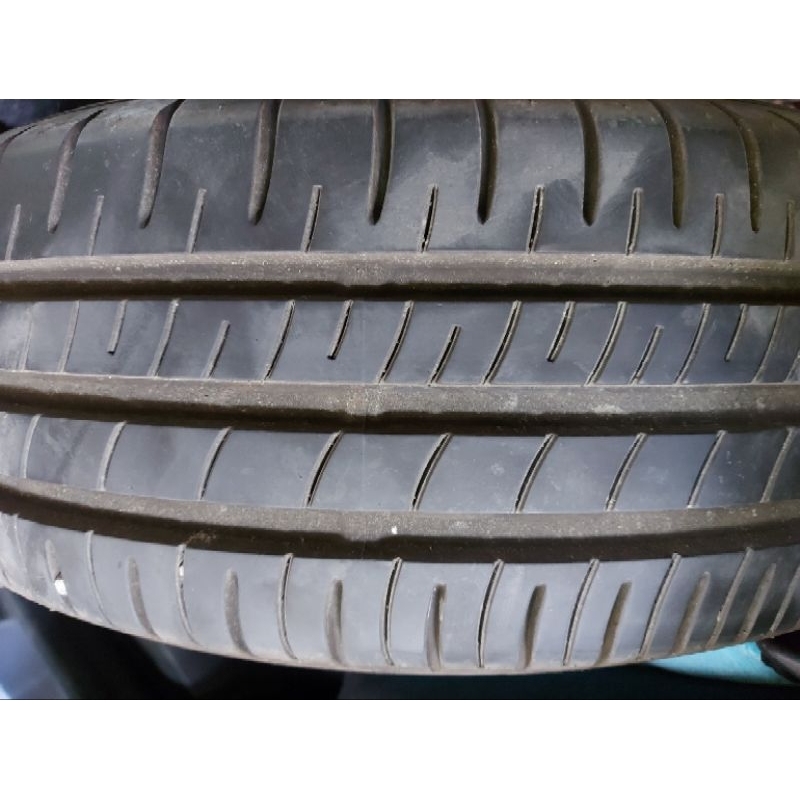 ยางมือสอง ปี 20 dunlop 185/60/R15 มีล้อเดียว สภาพดีขับน้อย