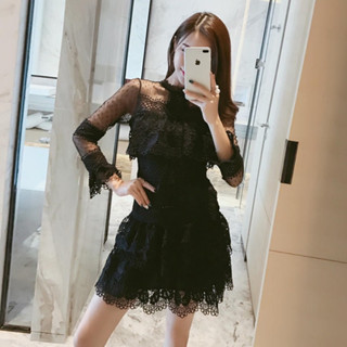 ชุดเดรสสั้นลูกไม้สีดำแขนยาว