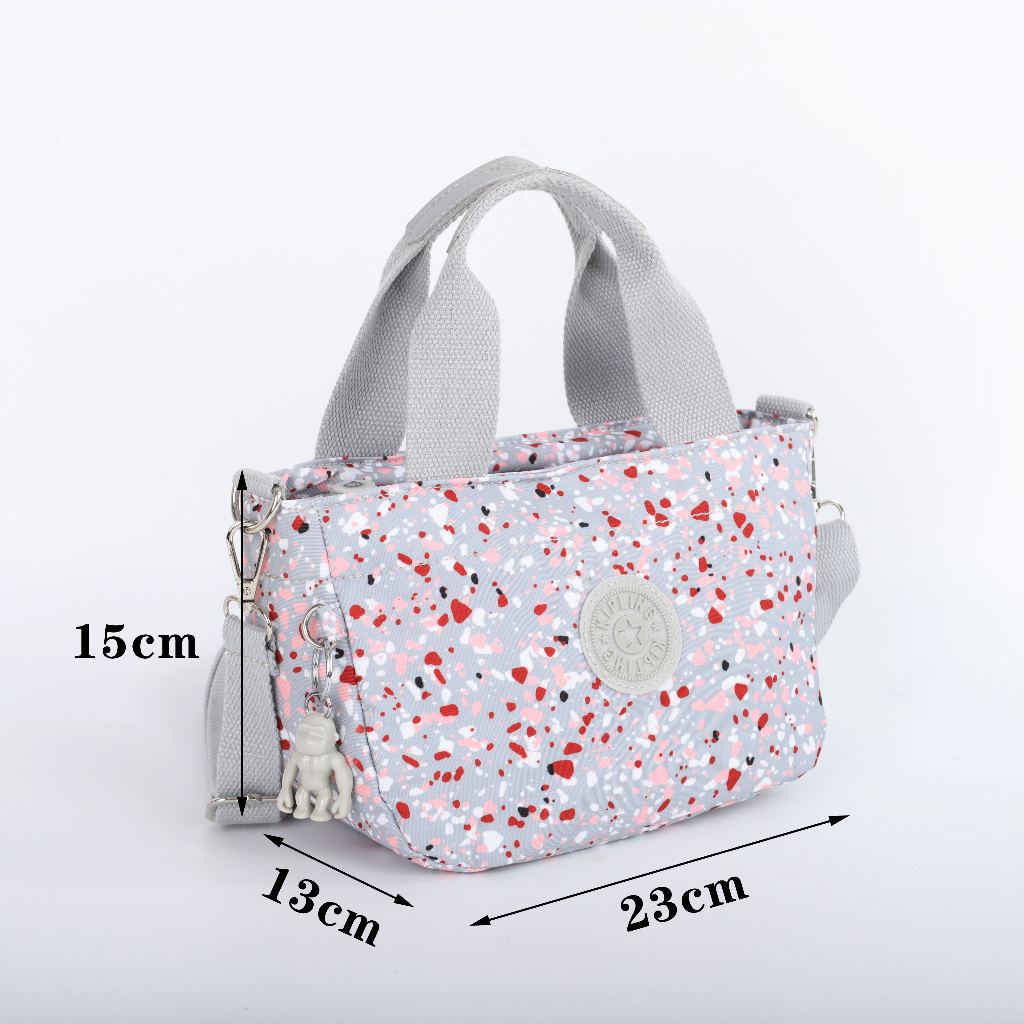 พร้อมส่ง กระเป๋าสะพายข้าง/ถือ  kipling-947 ผ้ากันน้ำ100%  ปรับสายได้ แฟชั่นผู้หญิง ช่องใหญ่ใส่ของได้เยอะ แบบใหม่