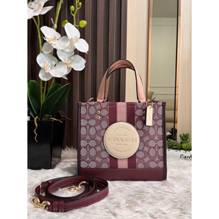 แท้ 100% Coach Dempsey Tote 22 In Signature Jacquard with Stripe and Coach Patch C8417