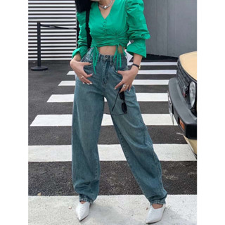 กางเกงยีนส์เอวสูงทรงมัม GREEN LEATHER PATCH VINTAGE DENIM PANTS