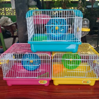 กรงหนูแฮมเตอร์ รุ่น018พร้อมอุปกรณ์ ขวดน้ำ จักรวิ่ง และถ้วยอาหาร ขนาด ยาว 23 สูง 16cm