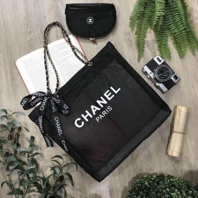 กระเป๋าผ้าแท้!!! Chanel Shopper's Tote