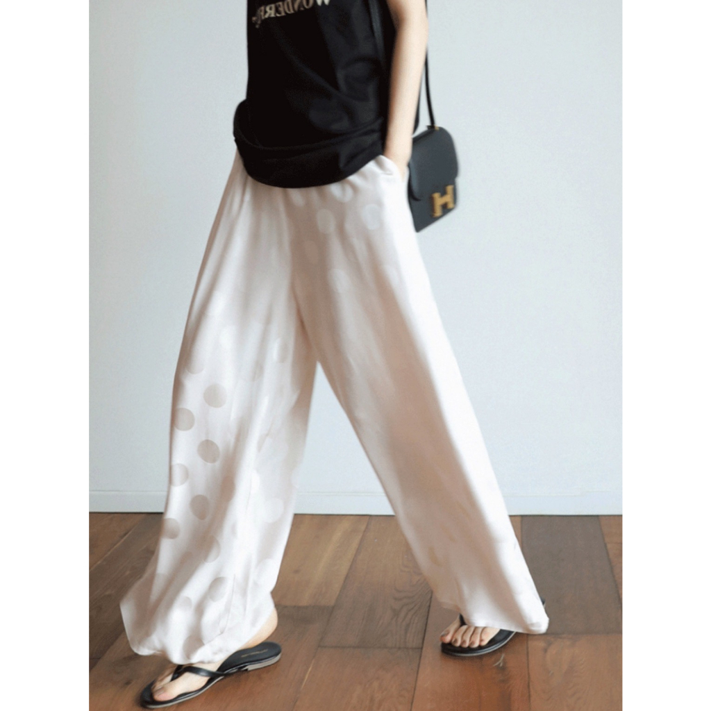 กางเกงขายาวลายจุดผ้าซาตินซิลค์ POLKA DOT SILK SATIN PANTS