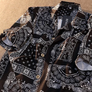 เสื้อเชิ้ตลายปาเต๊ะสุดชิค เหมาะกับทุกวัย เสื้อคู่รัก เสื้อครอบครัว ของต้องมี