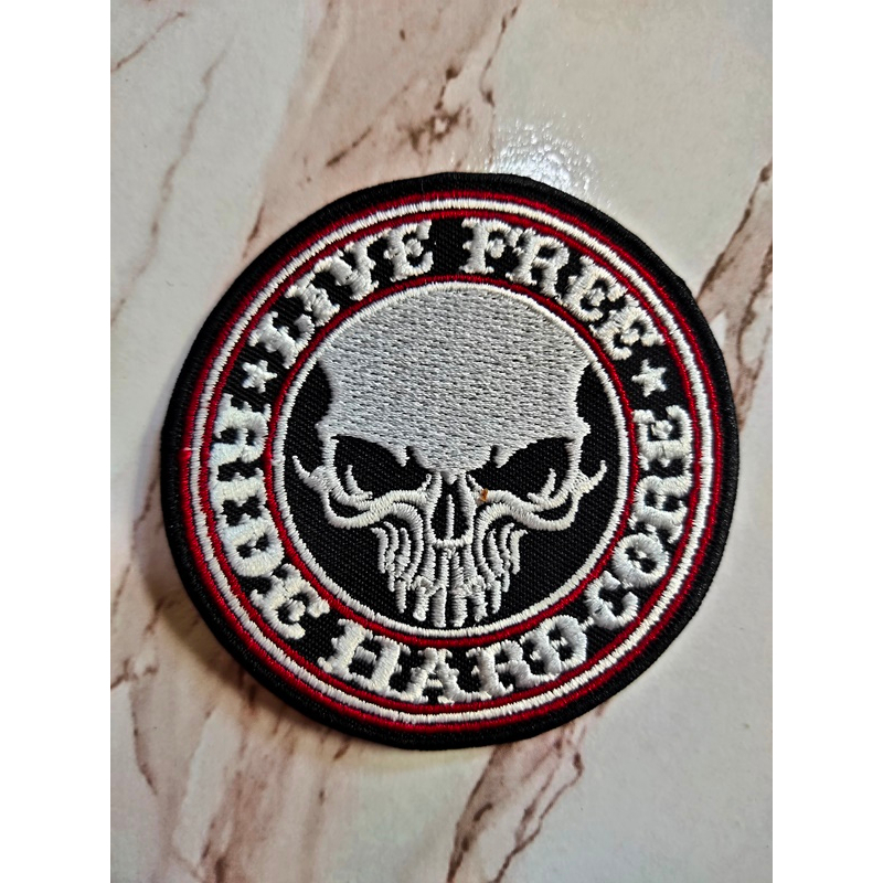 ตัวรีดติดเสื้อ หมวก กระเป๋า แจ๊คเก็ตยีนส์ Hipster Embroidered Iron on Patch  DIY