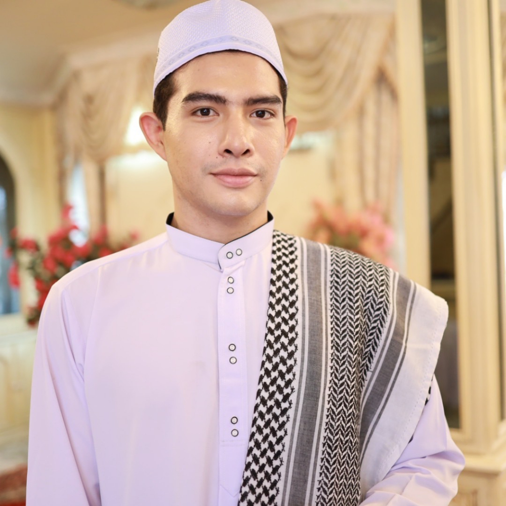 เสื้อกูรงชายแขนยาว ติดกระดุม 2เม็ด สีขาวโอโม่ 3 กระเป๋า (แขนปล่อย) รุ่น SHB05