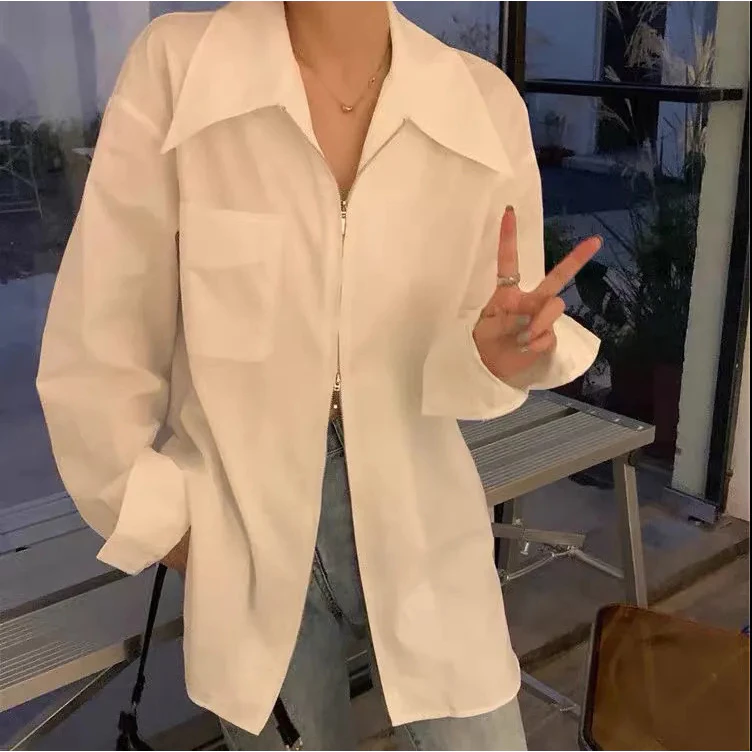 เสื้อเชิ้ตแขนยาวผู้หญิง Oversize เสื้อดีไซน์ใหม่มีซิปและคอปกขนาดใหญ่ เสื้อผ้าแฟชั่นโอเวอร์ไซส์เกาหลี ทรงหลวม ยาวปานกลาง thumbnail 3