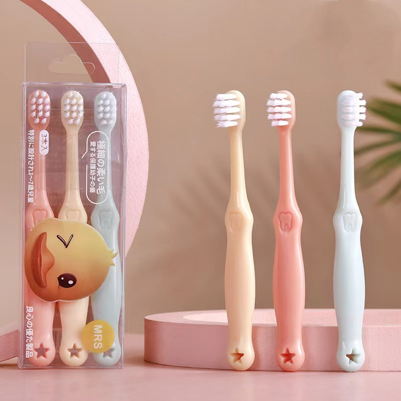 แปรงสีฟันขนนุ่มสำหรับเด็ก แปรงสีฟันขนนุ่ม แปรงสีฟัน สำหรับเด็ก 2-12ขวบ แพ็ค 3 ด้าม