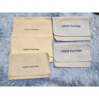 LOUIS VUITTON ถุงผ้าขนาดเล็กสุด คละแบบ แท้💯%   (ใส่กระเป๋าตังค์ใบสั้นไม่ได้) (ราคาต่อชิ้น)