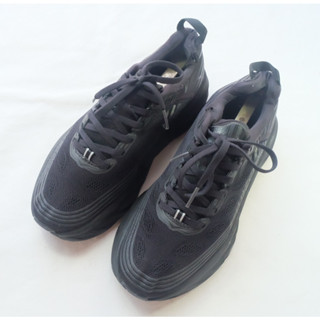 Hoka One One Bondi 6 Triple Black Size 38EU สีดำล้วน มือสอง ของแท้