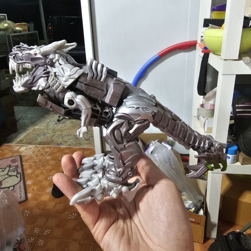 Transformers: The Last Knight -- Knight Armor Turbo Changer Grimlock