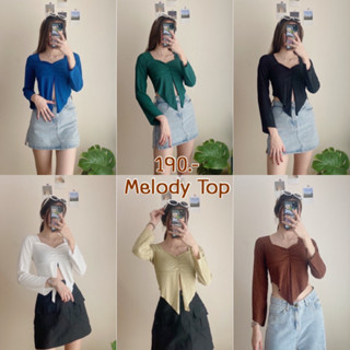 เสื้อครอปแขนยาวคอกว้าง ชายปลายแหลม Melody Top