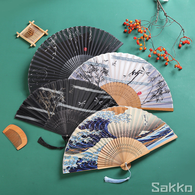 พัด 8 นิ้ว พัดญี่ปุ่น ด้ามไม้ไผ่เนื้อผ้า พัดจีน มีพู่ห้อย พัดมือพับได้ ขนาดเล็กกะทัดรัดดี