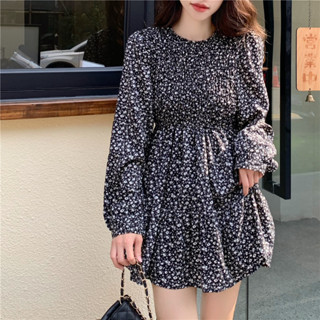 พร้อมส่ง! daisy black dress 🥫🥪 C3601 มินิเดรสสั้น มินิเดรสสั้นลายดอก มินิเดรสสั้นลายดอกเกาหลี เดรสเกาหลีเกาใจ