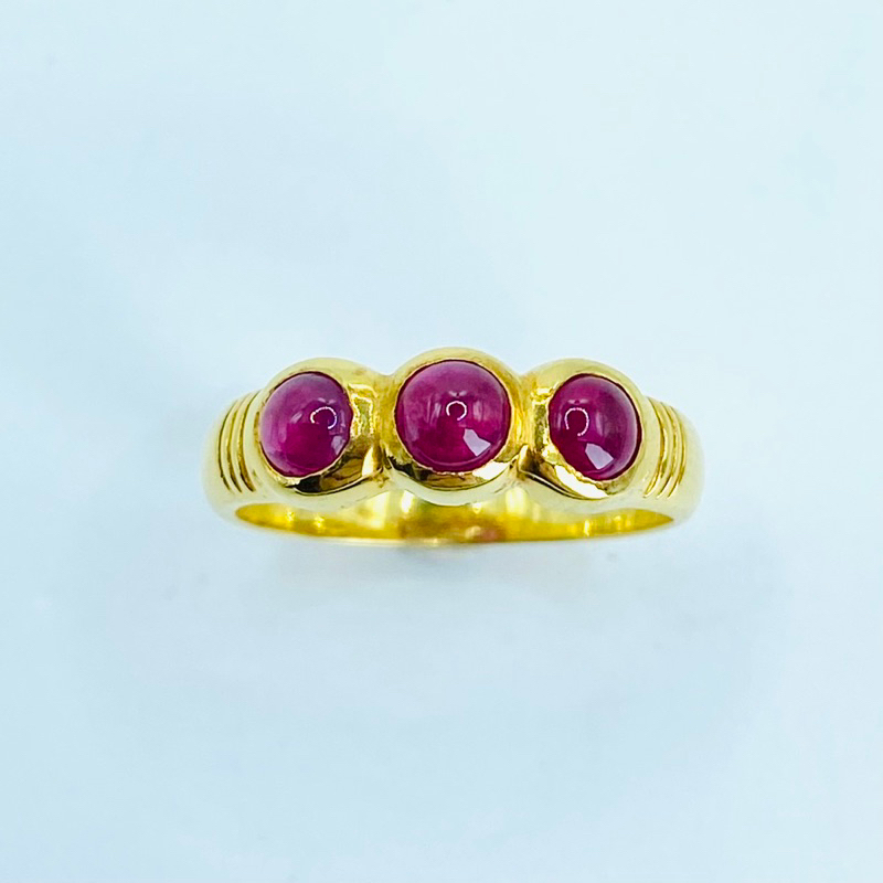 แหวนทอง size 50; แหวนทองแถว พลอยแดงหลังเบี้ย กลม ทับทิม A15417