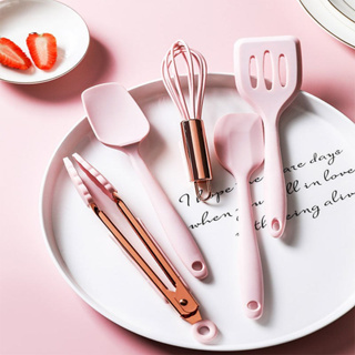 ชุดอุปกรณ์ไม้พายซิลิโคนทนความร้อนสีหวาน 5 ชิ้น Mini Spatula Set ไม้พาย ช้อนพาย ที่ตีไข่ ที่คีบ สำหรับเด็ก