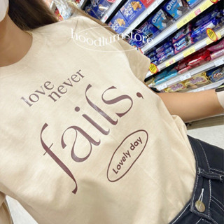 เสื้อยืดมินิมอล love never fails, Lovely day | hoodlumstore✨🍞