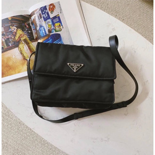 กระเป๋าสะพาย ปราด้า Nylon Messenger Bag Size 30cm