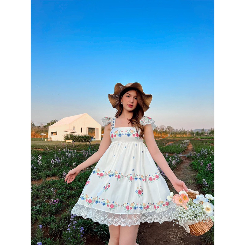 💎พร้อมส่ง💎BLT เดรสสีขาว limited edition