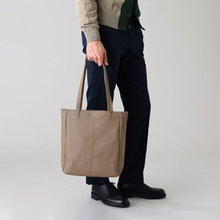 TAKEO KIKUCHI กระเป๋าถือ SHRINK COW LEATHER TOTE BAG