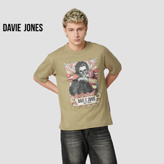 DAVIE JONES เสื้อยืดโอเวอร์ไซซ์ พิมพ์ลาย สีกากี Graphic Print Oversized T-Shirt in khaki WA0125KH