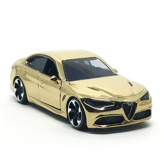 Majorette Alfa Romeo Giulia Glossy Gold ล้อ 5LTS2T Scale 1/61 (8cm) ไม่มี package