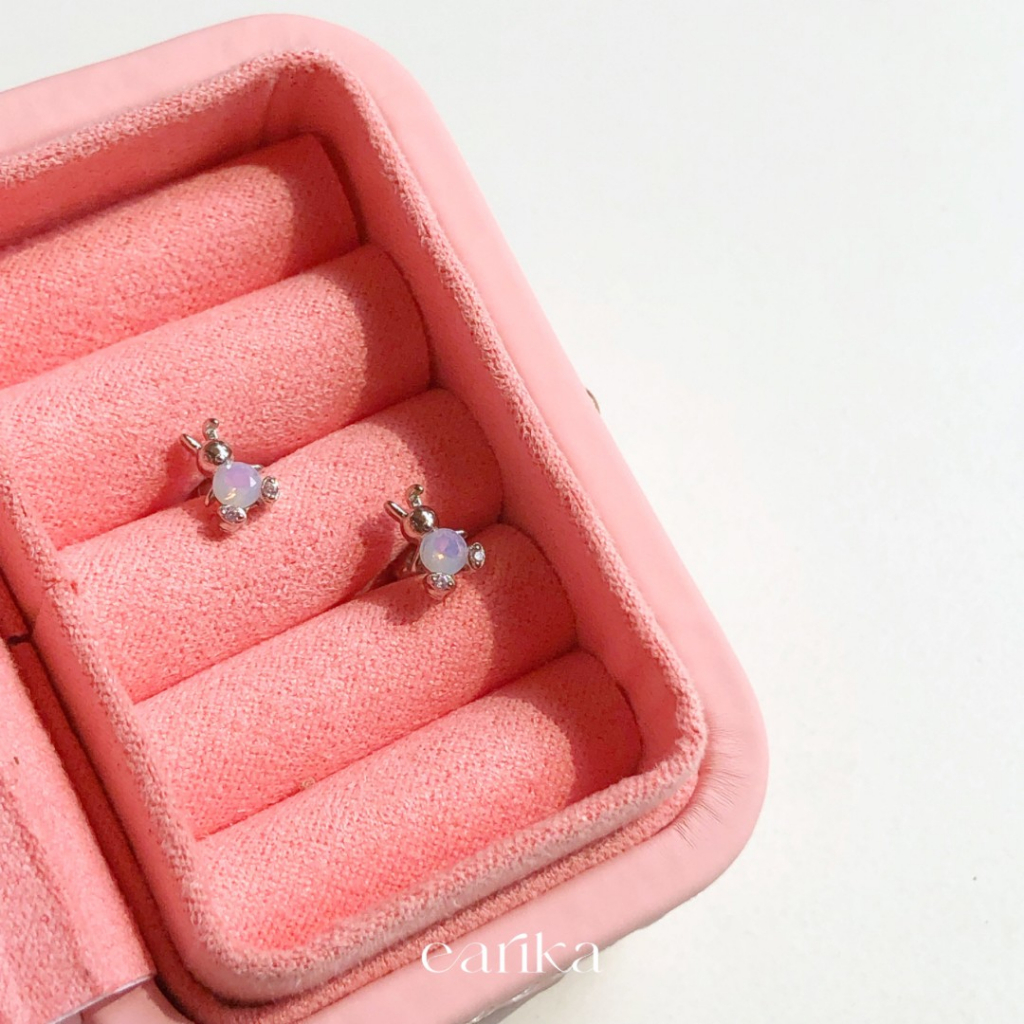 earika.earrings - pink opal bunny piercing จิวหูเงินแท้จี้น้องกระต่ายโอปอลสีชมพู เหมาะสำหรับคนแพ้ง่าย