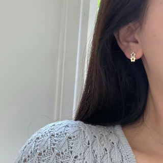 earika.earrings - gold twin bloomish set เซ็ตต่างหูดอกไม้ก้านเงินแท้ชุบทอง คนแพ้ง่ายใส่ได้