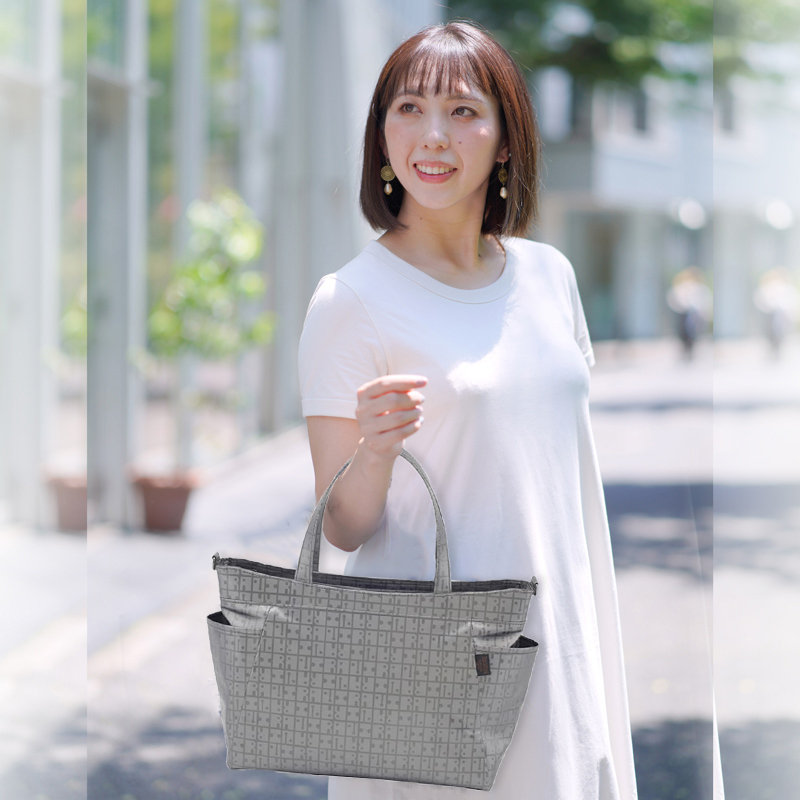 RaviRavi  กระเป๋าถือ T844 (ไม่พร้อมสาย) ดีไซน์เรียบง่าย แต่ดูดี